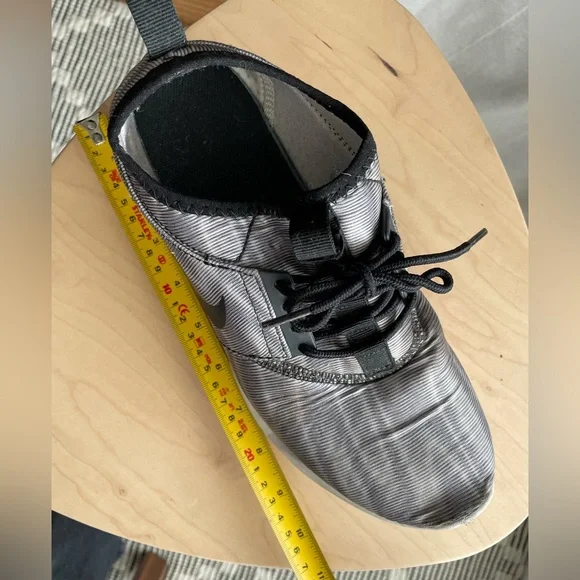 Nike Running Shoes - Picture 9 of 9